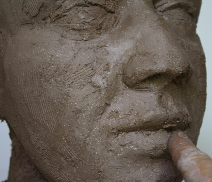 0005_lower LIPS index finger distribute clay