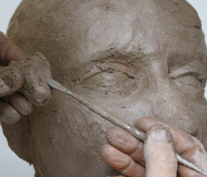 0017_EYELID DT l 4oading up with clay
