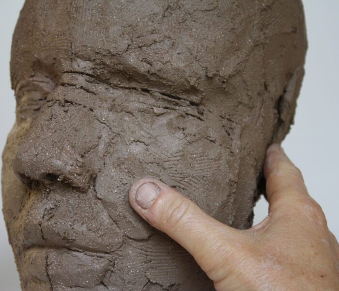 0115_35e) cheek philtrum right side blending in