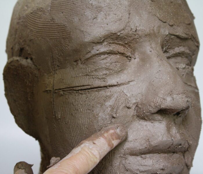 0167_INDEX finger stroke cheek:moputharea
